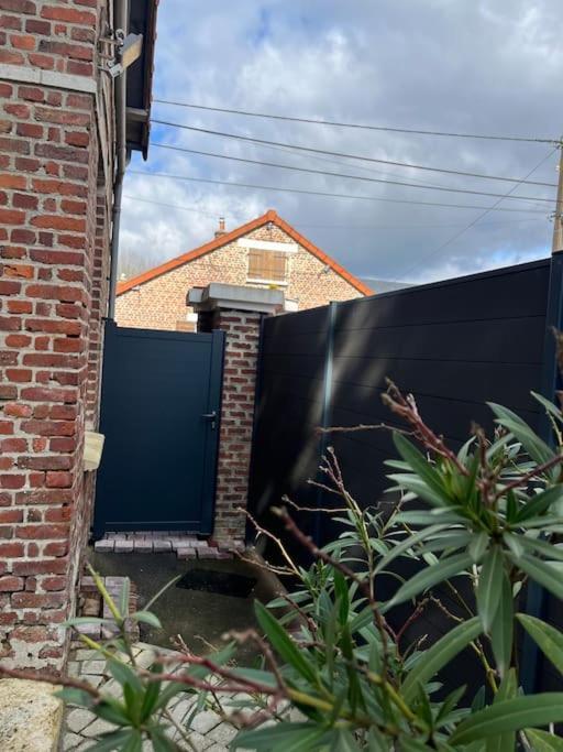 La Petite Maison Vermand Exterior photo